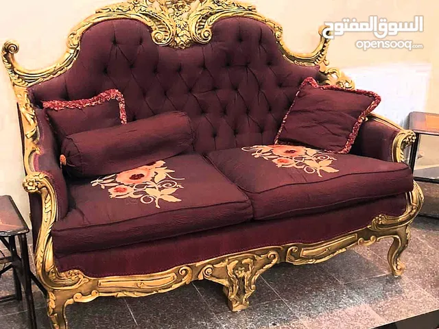 شوف هاذ الطقم ما افخمه زان كامل لون ملوكي بسطل مذهب واقماش اصلي والطاولات ولا اروع سبع مقاعد للبيع