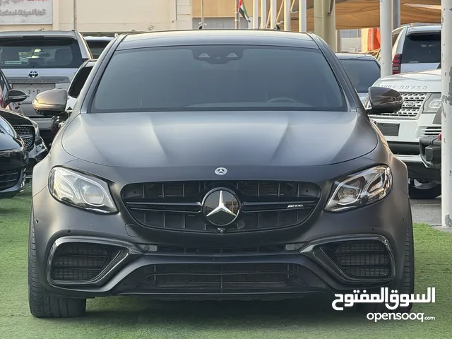 MERCEDES BENZ AMG E63S 2017  FULL OPTION FULL CARBON FIBRE