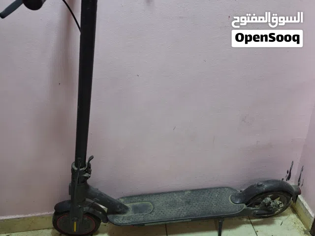 electric scooter Mi pro2 perfect condition with a spare tier and will get cleaned before send.