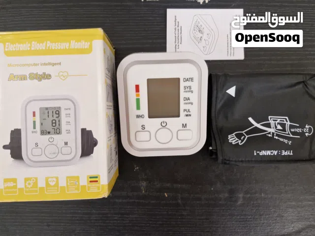 Electronic Digital Automatic Blood Pressure Monitor  you can use with USB and battery cells  brand n