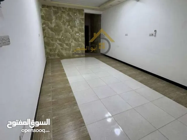 شقة للايجار في منطقة بريهة موقع مميز جدا قرب شارع 14 تموز بمساحة 100 متر. .12