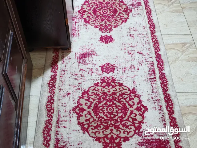 سجاد ونثريات بحاله ممتازه