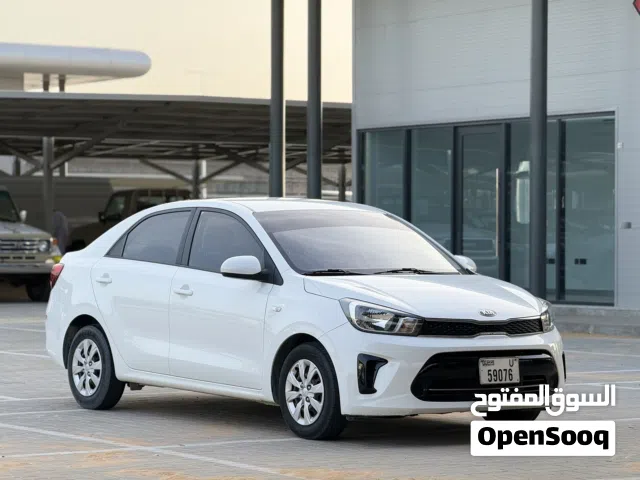 2020 كيا بيجاس Standard