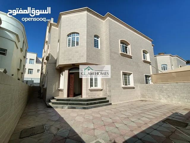 Expansive 8 BR villa for rent with spacious rooms Ref: 422S
