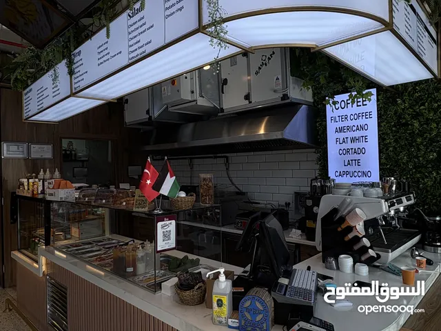 فرصة استثمار في افضل موقع باسطنبول مطعم وكافيه مع قائمة عملاء مجهز بالكامل