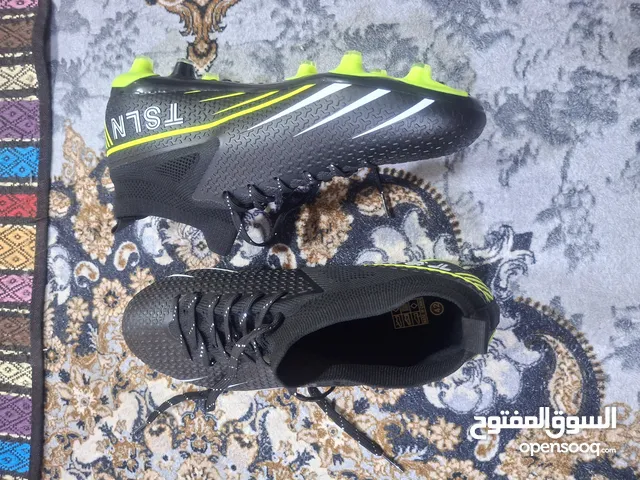 42 Sport Shoes in Basra