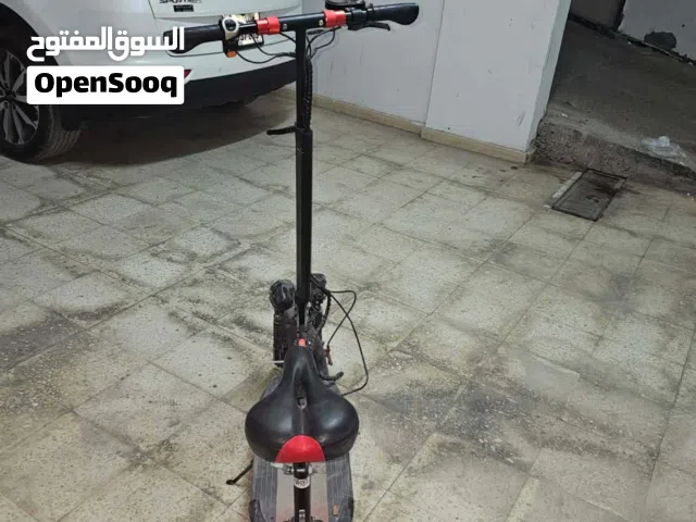 سكوتر الوحش  استعمال نظيف وبسعر تبارك الرحمن