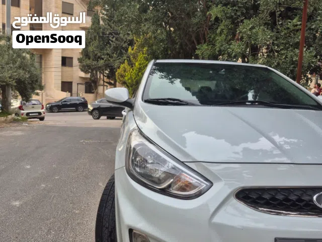 2018 هيونداي اكسنت Standard