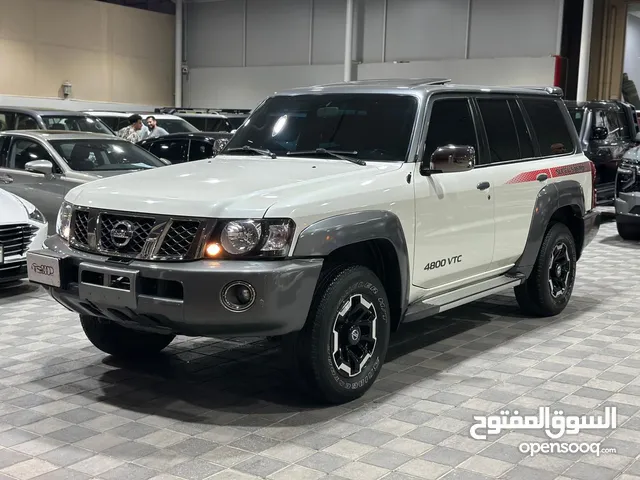 Nissan SuperSafari 4800 VTC