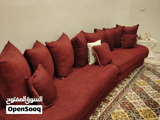 طقم كنب وغرفة نوم بنات