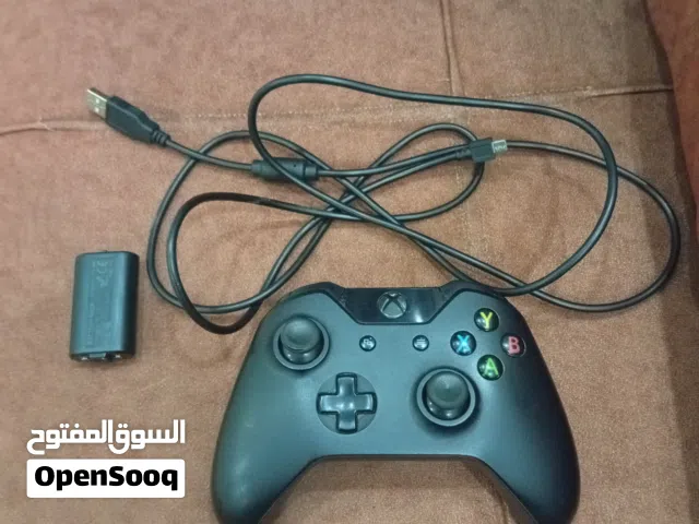وحده تحكم اكس بوكس ون مع بطاريه وشاحنها بسعر 20