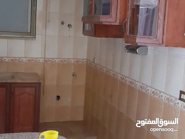 125m2 5 Bedrooms Apartments for Rent in Zarqa Jabal Al Ameer Hasan