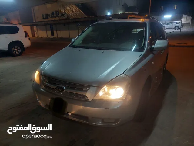  Kia Carnival in Al Ahmadi