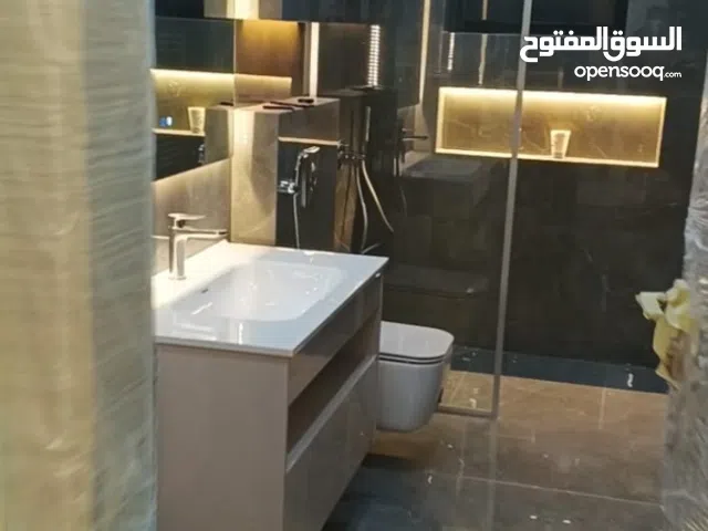 بليط. تجديد.حمامات. تحويل البانيو لشور. تبليط.ارضي جدران فلل قصور شقق