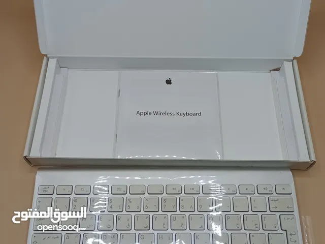 كيبورد ابل عربي و انجليزي keyboard apple بعلبته والكتالوجات