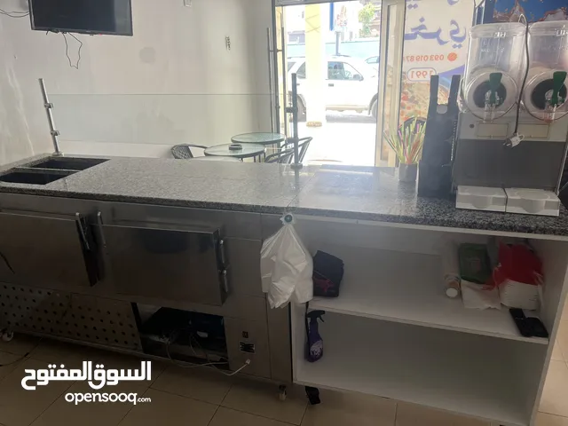 كونتوار بار تلاجه ومعاه بار عادي