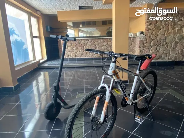 بسكليت و سكوتر كهربائي للبيع مستعمل،كاش فقط، غير قابل لنظام الأقساط موجود في العقبة مع إمكانية الشحن