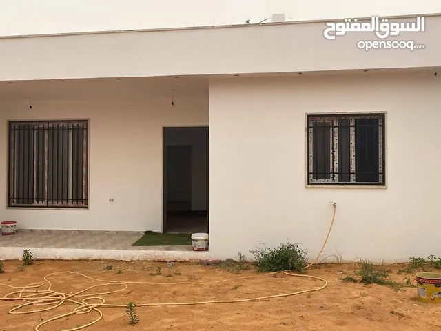 100 m2 2 Bedrooms Townhouse for Rent in Tripoli Ain Zara