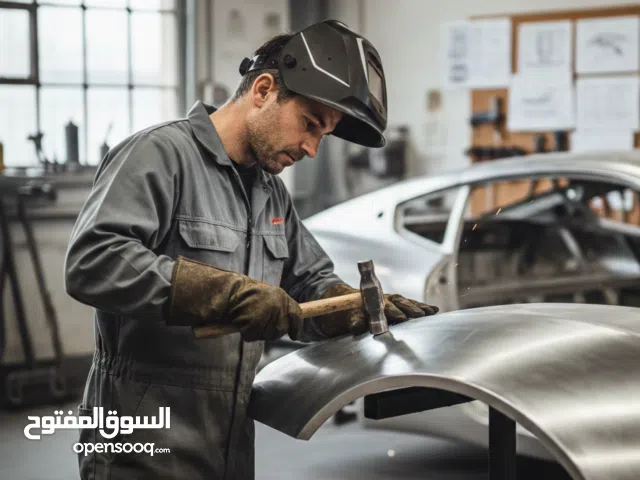 عامل كاروسري السيارات