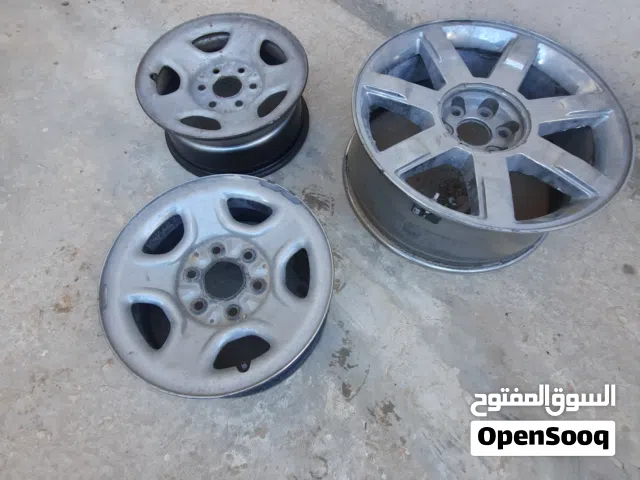 اتنين ديسكو تاكوما وواحد ددوج رام