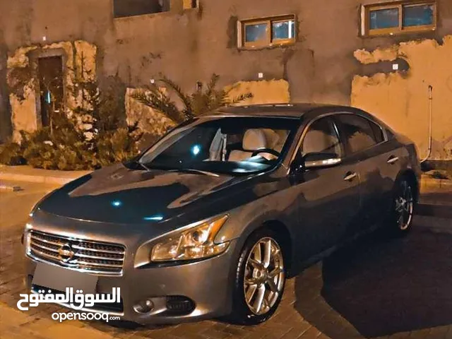 نيسان مكسيما 2010