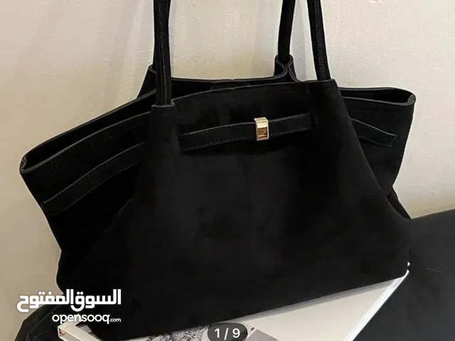شنطة كتف سوداء نسائية