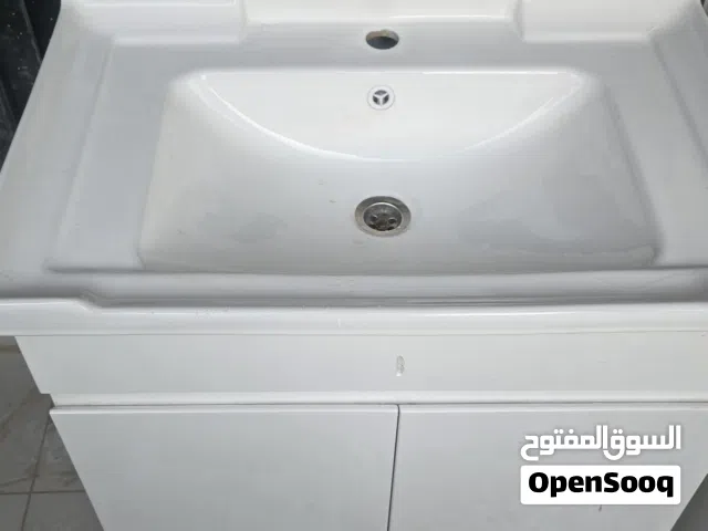 مغاسل و مقاعد غربي