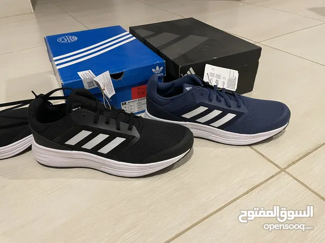 45 Sport Shoes in Amman