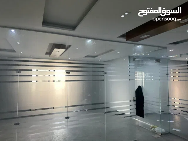 مقر إداري للإيجار – مرخص إداري بالكامل  شيراتون المطار مقر إداري مميز بمساحة 300 متر