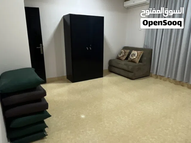 140 m2 3 Bedrooms Apartments for Rent in Dhofar Mirbat