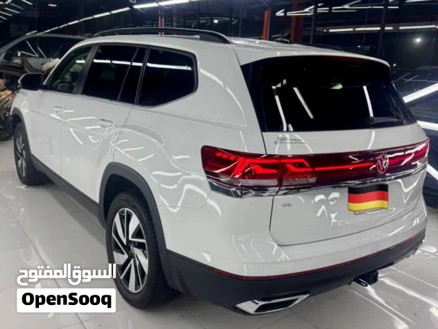 2024 Volkswagen Atlas SE with Technology