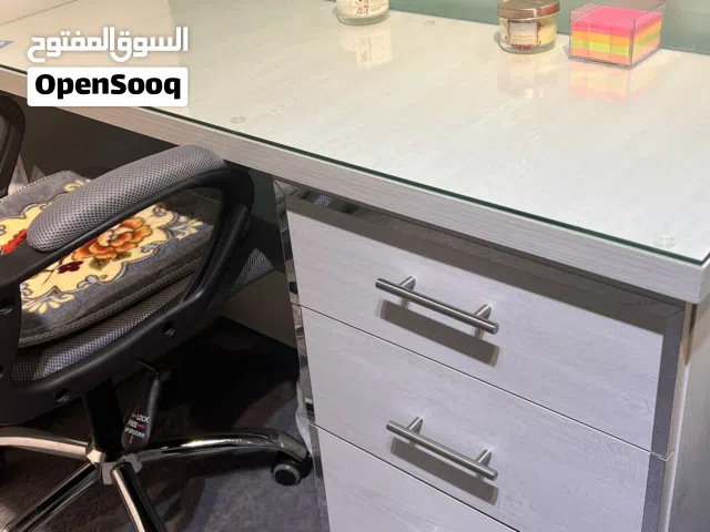 مكتب للدراسة