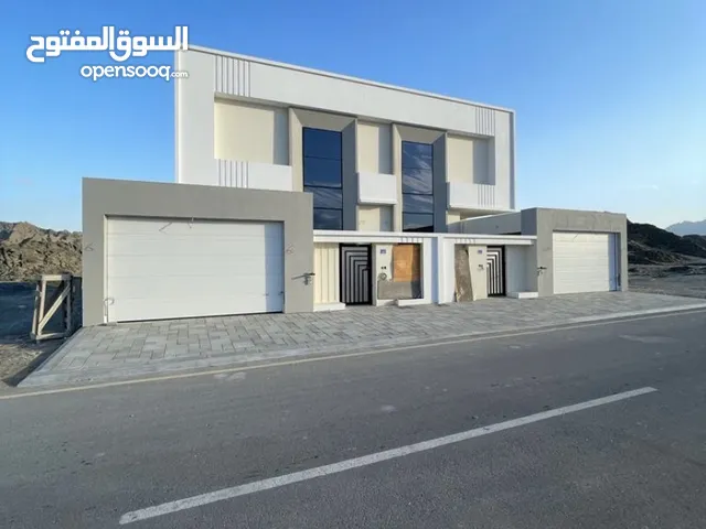 360m2 5 Bedrooms Villa for Sale in Muscat Amerat