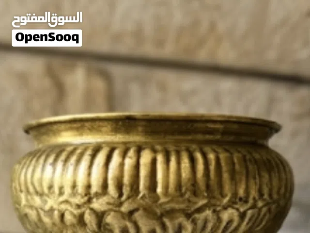قطع نحاس اثرية فيها زخرفة
