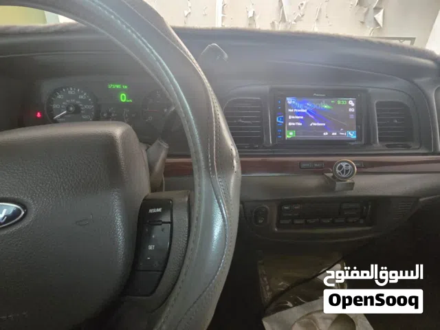 2011 فورد كراون فكتوريا LX