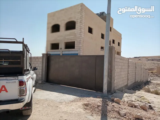 450 m2 Complex for Sale in Zarqa Al Zarqa Al Jadeedeh