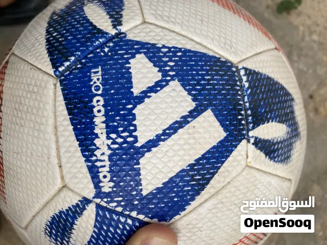 كره قدم اديداس