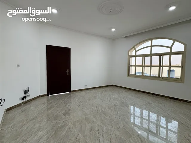 للإيجار استوديوهات vip أول ساكن في منطقة الظاهر قرب البراري مول