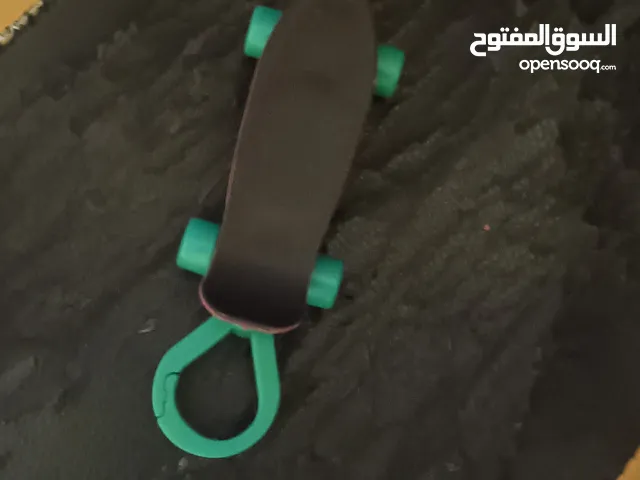 ميداليه جميله يمكن اللعب بها السعر فقط روبيه واحده يمكن تركيبها لمفاتيح