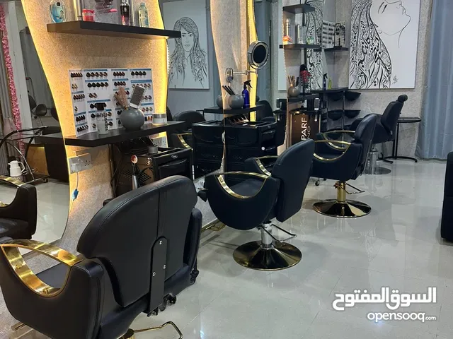 Fully Equipped Ladies Salon with License for Sale