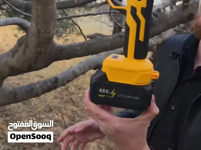 مقص تقليم كهربائي احترافي – قوة ودقّة بلا تعب إذا تعبت من المقصات العادية؟ إذا بدك تقليم سريع