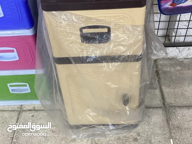 خزانة بلاستيك قوي ومتين اشكال واحجام والوان مختلفة باسعار مناسبة للجميع الاسعار قابلة للتفاوض
