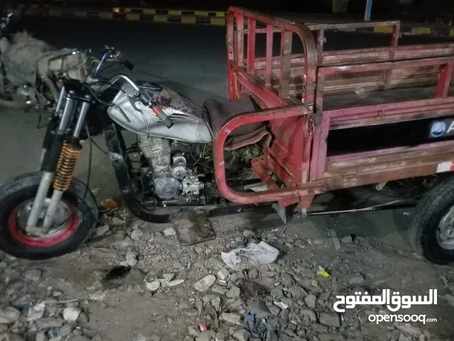 متر ابو ثلاث عجلات للبيع مجمرك نظيف خالي من عيوب وبسعر عرطة 2 الفين سعودي(280 الف يمني)