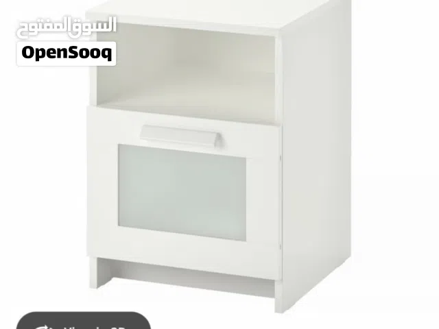 الكومدينة BRIMNES Bedside Table من إيكيا،