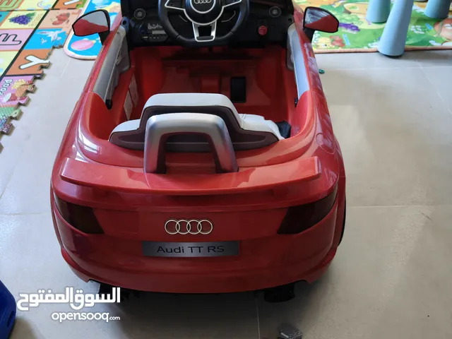 kids car in RAK was just used for 2 months