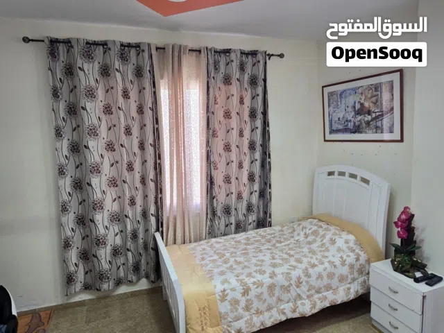 ستوديو  مفروش لدكتور او طالب جمب المستشفى العربي في رفيديا