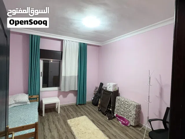 غرفة وحمام منفصلين (شريك سكن)