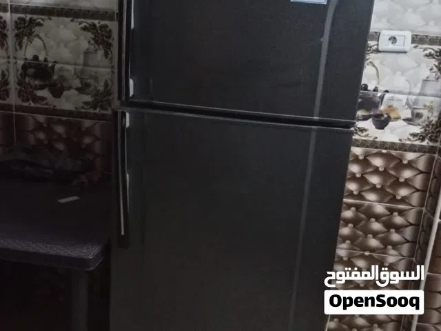 ثلاجة لبيع