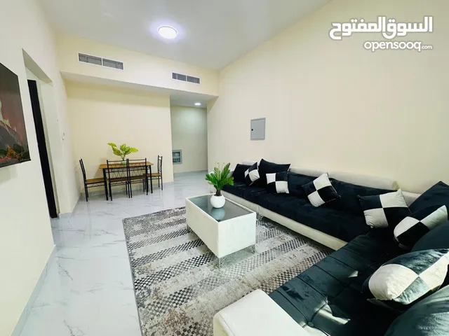 OS شقة مفروشة للإيجار في عجمان – غرفة وصالة بسعر مميز شامل الفواتير والأنترنت