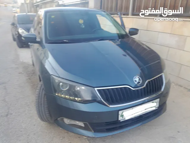 سكودا فابيا 2019. ترخيص 2018 اتومات ولا غرام بوية